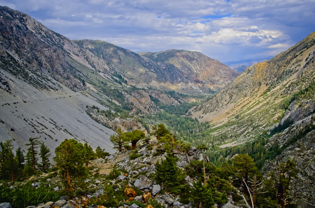 Tioga Pass valley